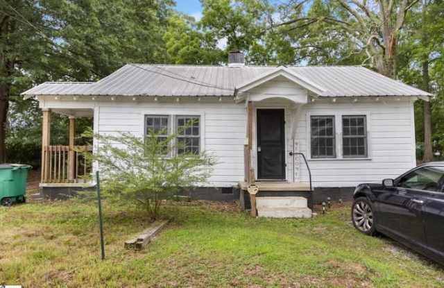 101-b Bond Street - 101-b Bond Street, Clinton, SC 29325