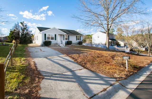Adorable 3 Bedroom Ranch In Durham Gallery 3