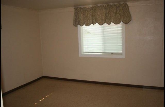 1417 W. Glass Gallery 3