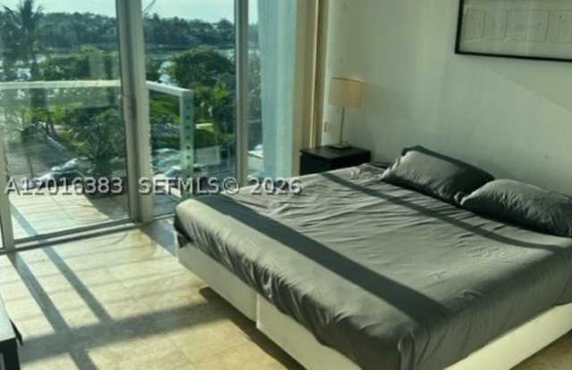 6305 Indian Creek Dr Gallery 4