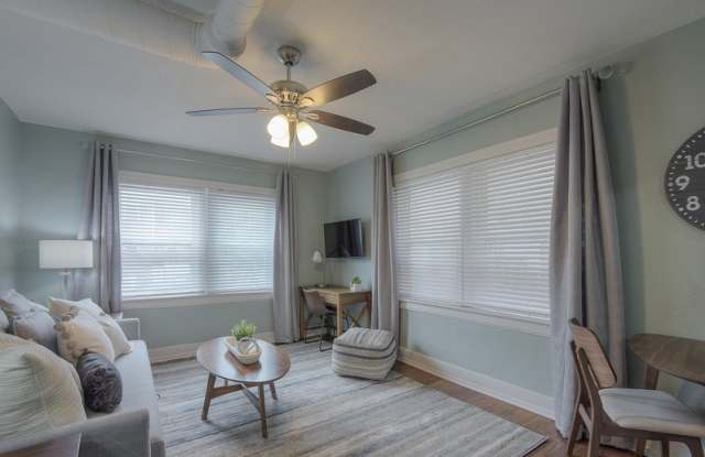 722 W 37th St - 3 photos photos 722 W 37th St - 3 photos photos
