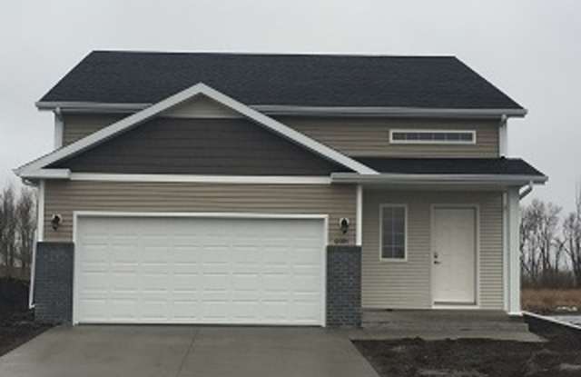3 Bed 2 Bath Single Family Home photos photos
