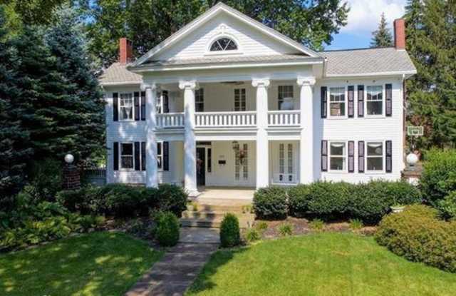 462 S Lincoln Ave - 462 South Lincoln Avenue, Salem, OH 44460