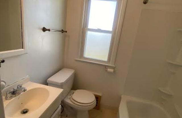 3 bedroom house with finished basement - 930 East 223rd Street, Euclid, OH 44123 3 bedroom house with finished basement - 930 East 223rd Street, Euclid, OH 44123