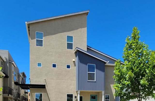 Luxurious town house in Davis Cannery Gallery 1