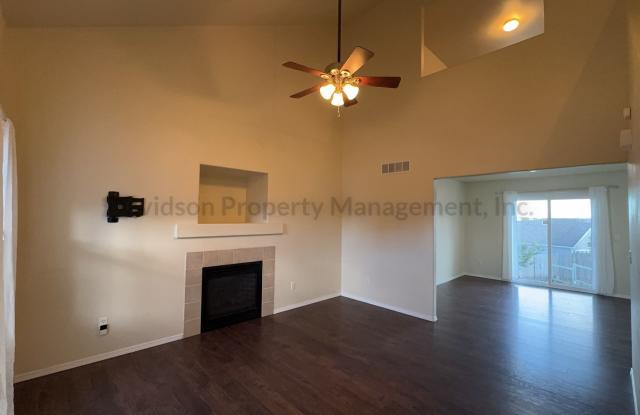 Cozy 2 Bedroom House in North Fountain Gallery 3
