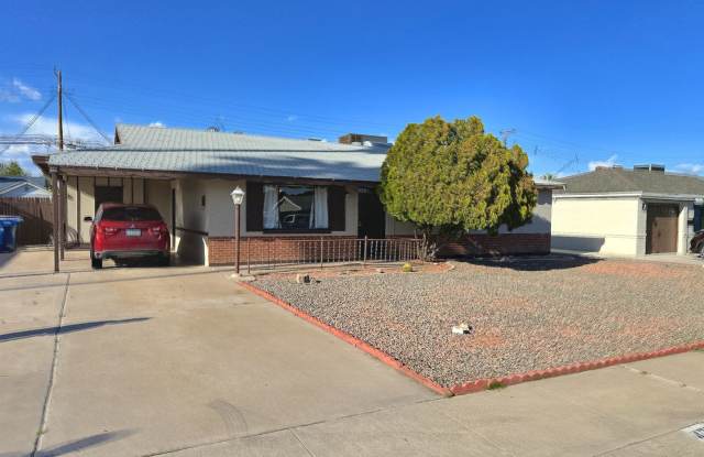 OPEN 8-2-25 12-1PM; Remodeled 4Br-2Ba house Close to ASU photos photos