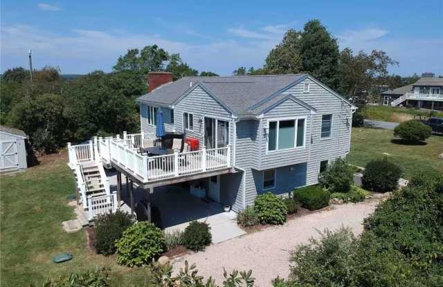 142 Blackberry Hill Drive Gallery 1