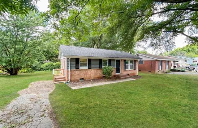 709 Thera Dr - 709 Thera Drive, Charlotte, NC 28206