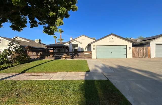 Updated 3 Bedroom 2 Bath Home in Fresno! photos photos