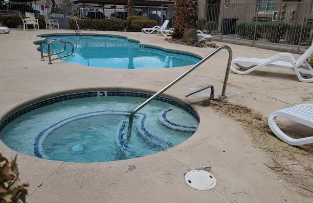 Gorgeous Fully Remodeled Condo Gallery 3
