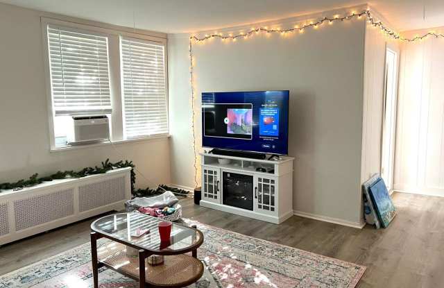 1 S Newport Ave photos photos