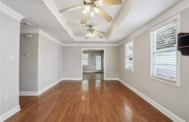 2909 IVY Place Gallery 2