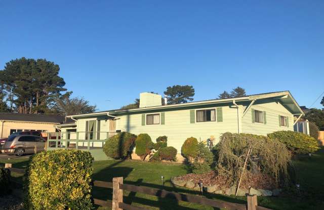 1563 Harper Avenue - 1563 Harper Avenue, McKinleyville, CA 95519