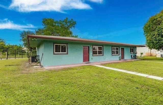 5201 NW 17th CT A photos photos