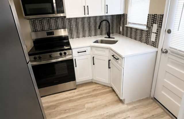 Beautiful 2-bedroom townhouse in Flint Gallery 3