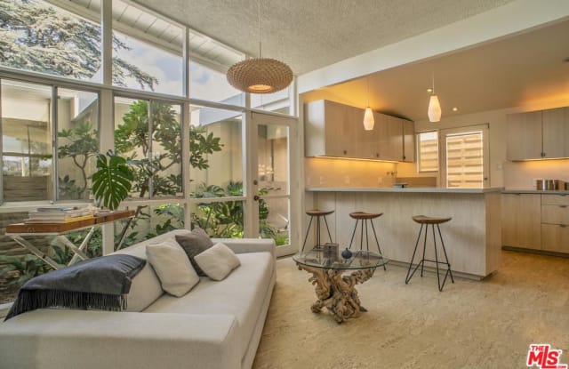 15573 BRIARWOOD Drive - 15573 W Briarwood Dr, Los Angeles, CA 91403