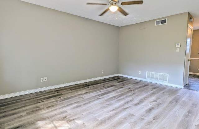 Awesome location! 2/1 Condo near Riverside in Gainesville Gallery 1