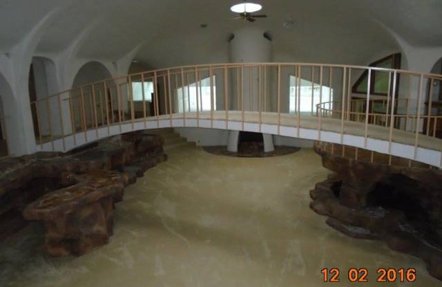 Large Underground House with indoor pool near Holy Hill - 4631 Sonseeahray Drive, Richfield, WI 53033