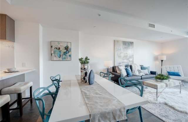 188 Bellevue Way NE Gallery 3