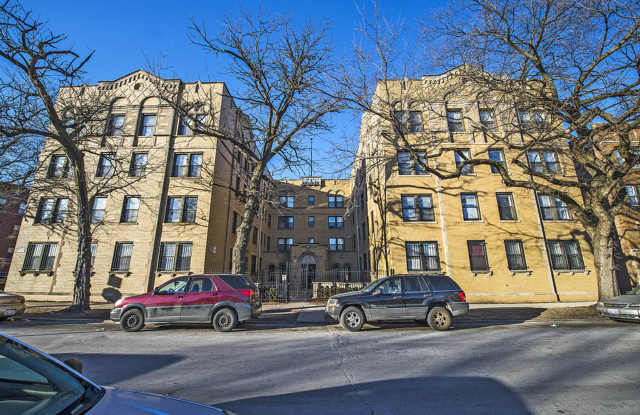 1734 E 72nd Street Apartments Gallery 4