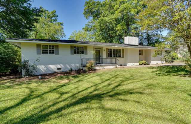 Coming soon! Remodeled 4/ 2 Home for Rent Gallery 4