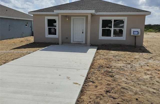 1219 Ramona Avenue - 1219 Ramona Avenue, Highlands County, FL 33870