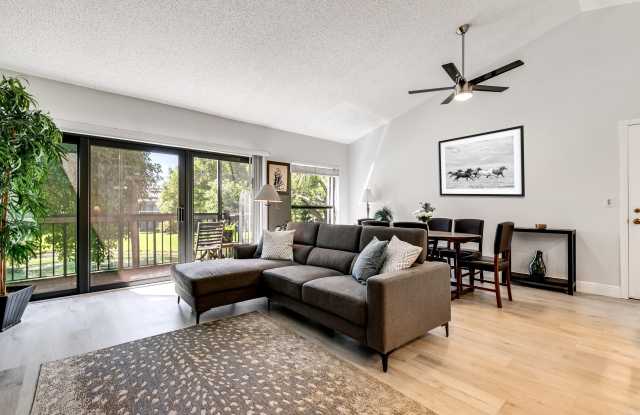 11863 Wimbledon Circle unit: 526 photos photos