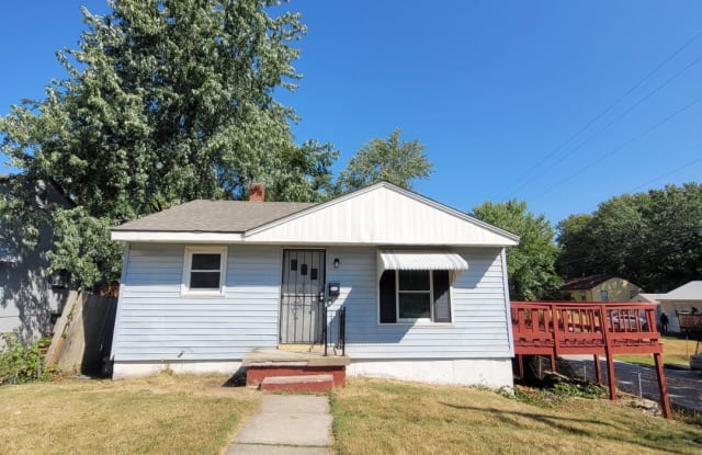 4050 E 70th St - 4050 East 70th Street, Kansas City, MO 64132