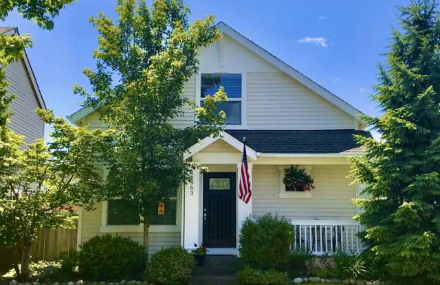 Beautifully remodeled DuPont 2 bedroom 2 bath house with A/C photos photos