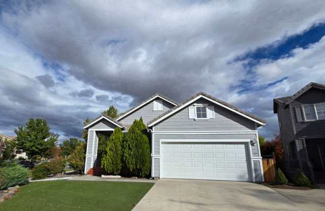 Stylish 4-Bedroom Home Near Red Hawk Golf Course in Sparks photos photos