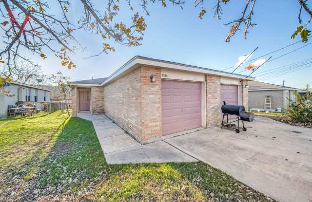 STONERIDGE DUPLEX - NORTH EAST I.S.D. Gallery 3