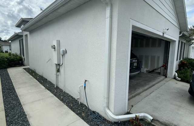 825 PERSIMMON Gallery 3