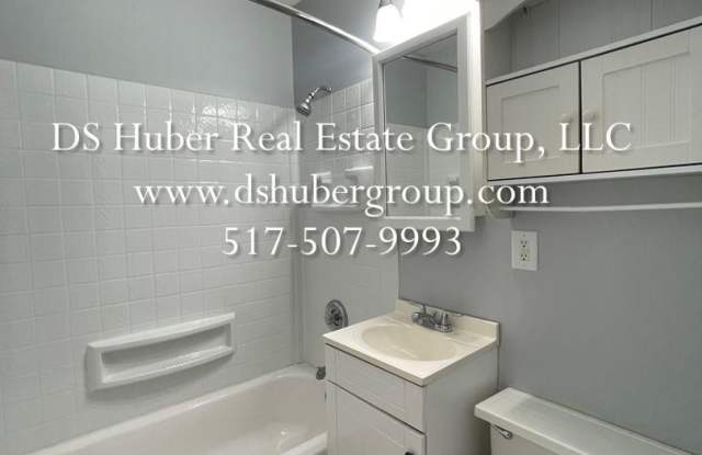2918 Risdale Gallery 2
