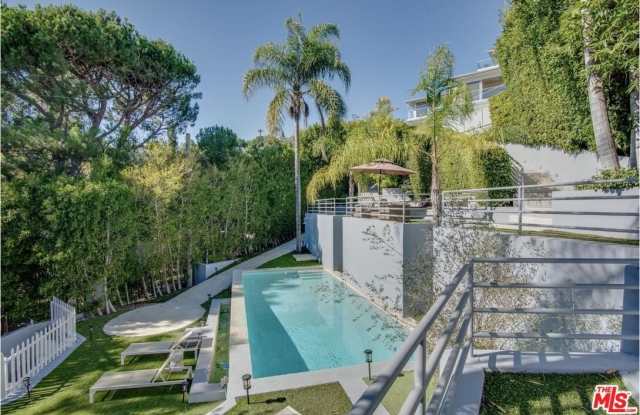 8954 ST IVES Dr Gallery 2