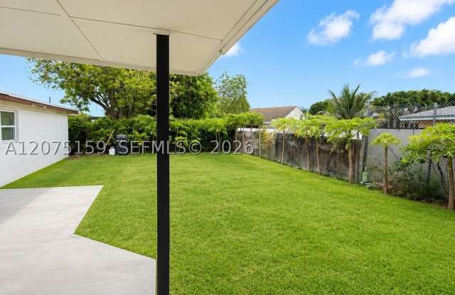 20600 SW 118th Pl Gallery 2