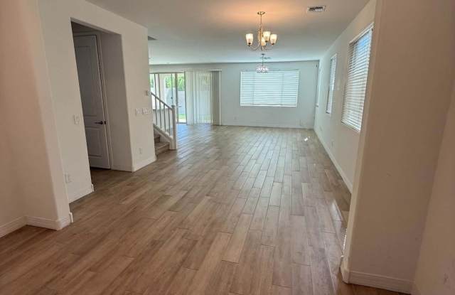 5731 S LABELLE Avenue Gallery 2