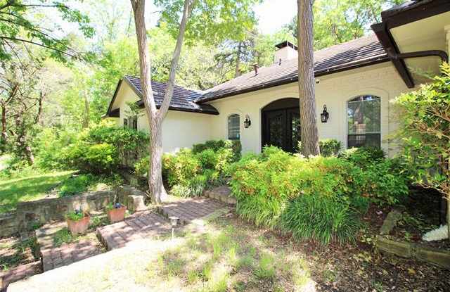 932 Sleepy Hollow Drive Gallery 3
