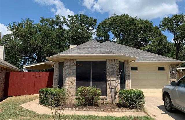2021 Mack Place - 2021 Mack Place, Denton, TX 76209