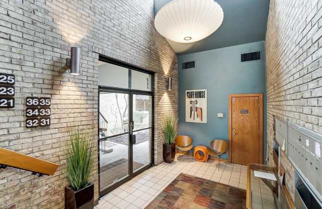 2027 Calvin Cliff Street Gallery 2