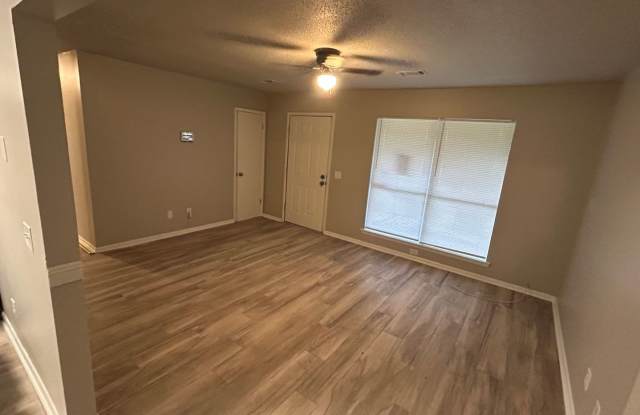 FOR RENT Gallery 3