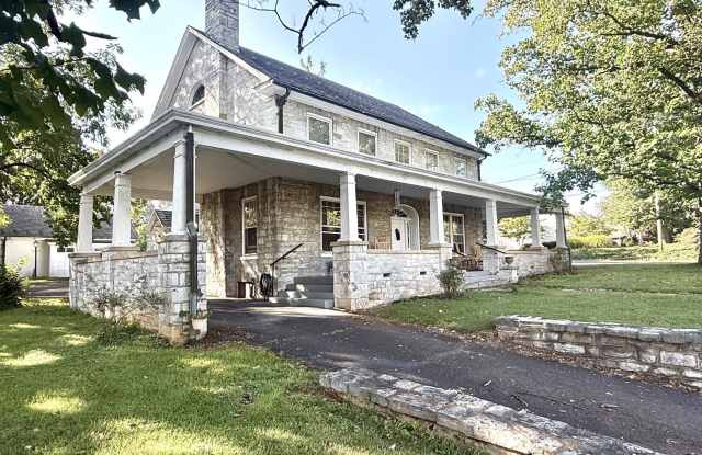 135 LOUDON Road photos photos