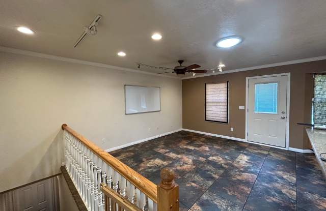 1513 House Gallery 3