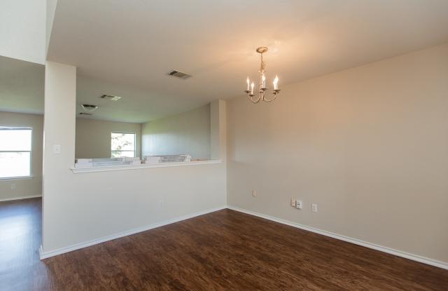 12817 Ring Dr Gallery 3