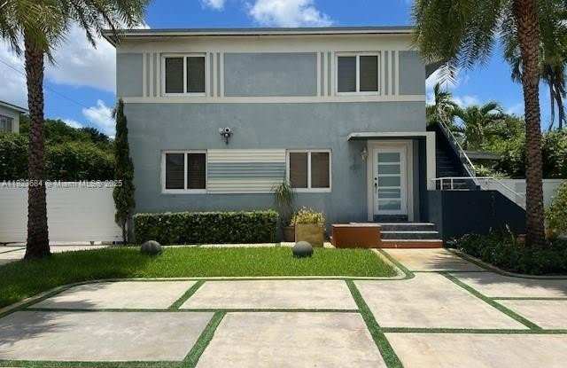 2352 NW 15th St photos photos