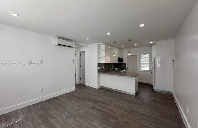 215 Zamora Ave photos photos