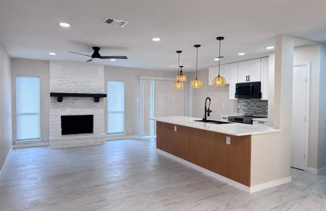 Newly Remodeled 3 Bd | 2 Ba | 2 Car Garage in NW Oxbox! Move In Ready! photos photos
