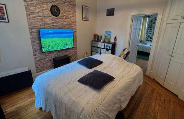 34 Anderson photos photos