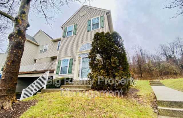 475 Stoneglen St photos photos