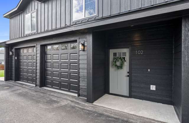 Luxury Living Off Appleway Trial Brand New-3 bed 2.5 bath townhomes-Available now photos photos